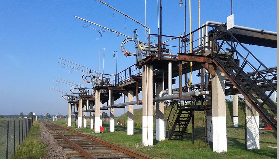 Железнодорожная эстакада газового терминала
